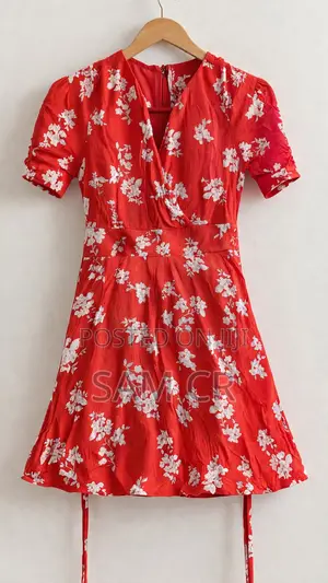 Red Floral Dress – Large – Eye Catching – Perfect for Events