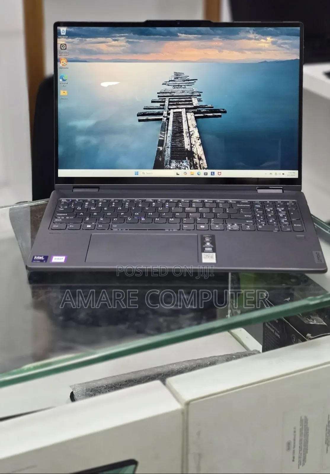 New Laptop Lenovo Yoga 7i 16GB Intel Core Ultra 7 SSD 512GB