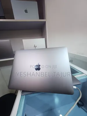 New Laptop Apple MacBook Pro M1 16GB Intel Core i5 SSD 512GB