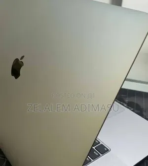 New Laptop Apple MacBook Pro 2019 32GB Intel Core i9 SSD 512GB