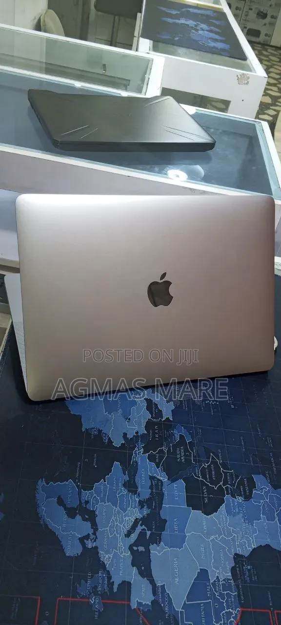 New Laptop Apple MacBook Pro 2020 16GB Intel Core i5 SSD 512GB