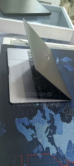 New Laptop Apple MacBook Pro 2020 16GB Intel Core i5 SSD 512GB