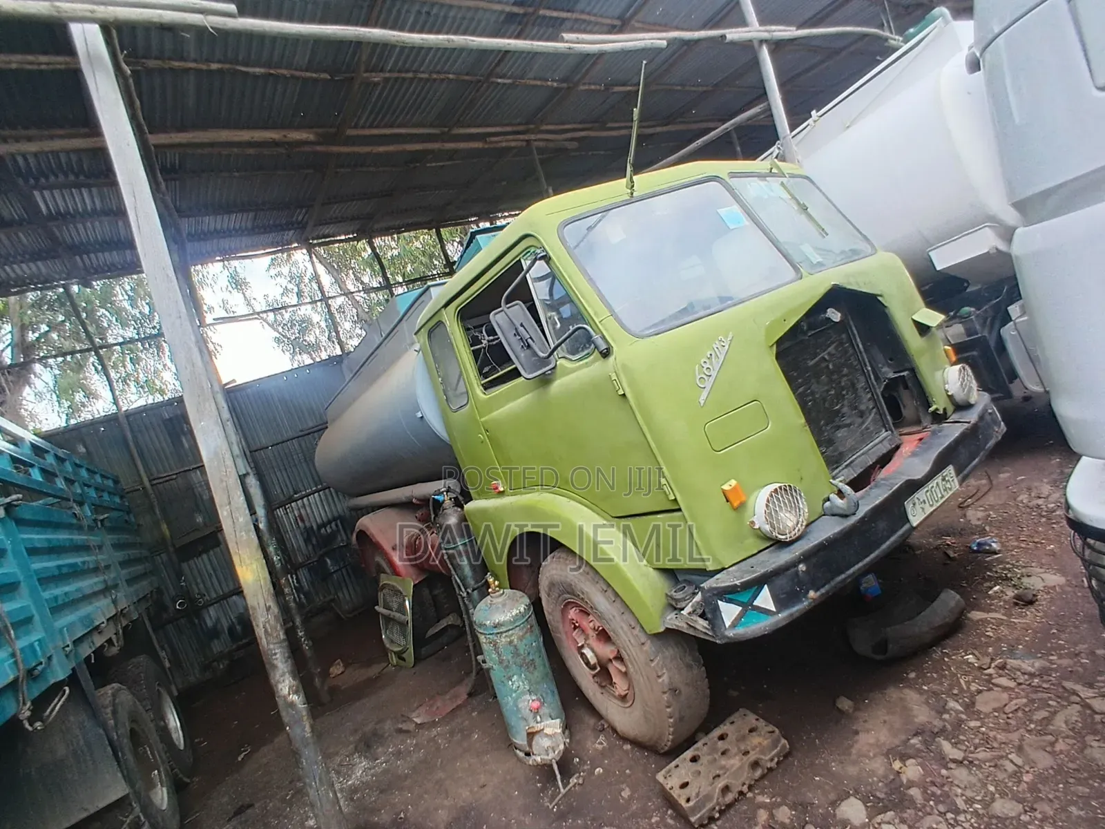 Magirus-Deutz Water Tanker Truck (Classic Heavy Duty)