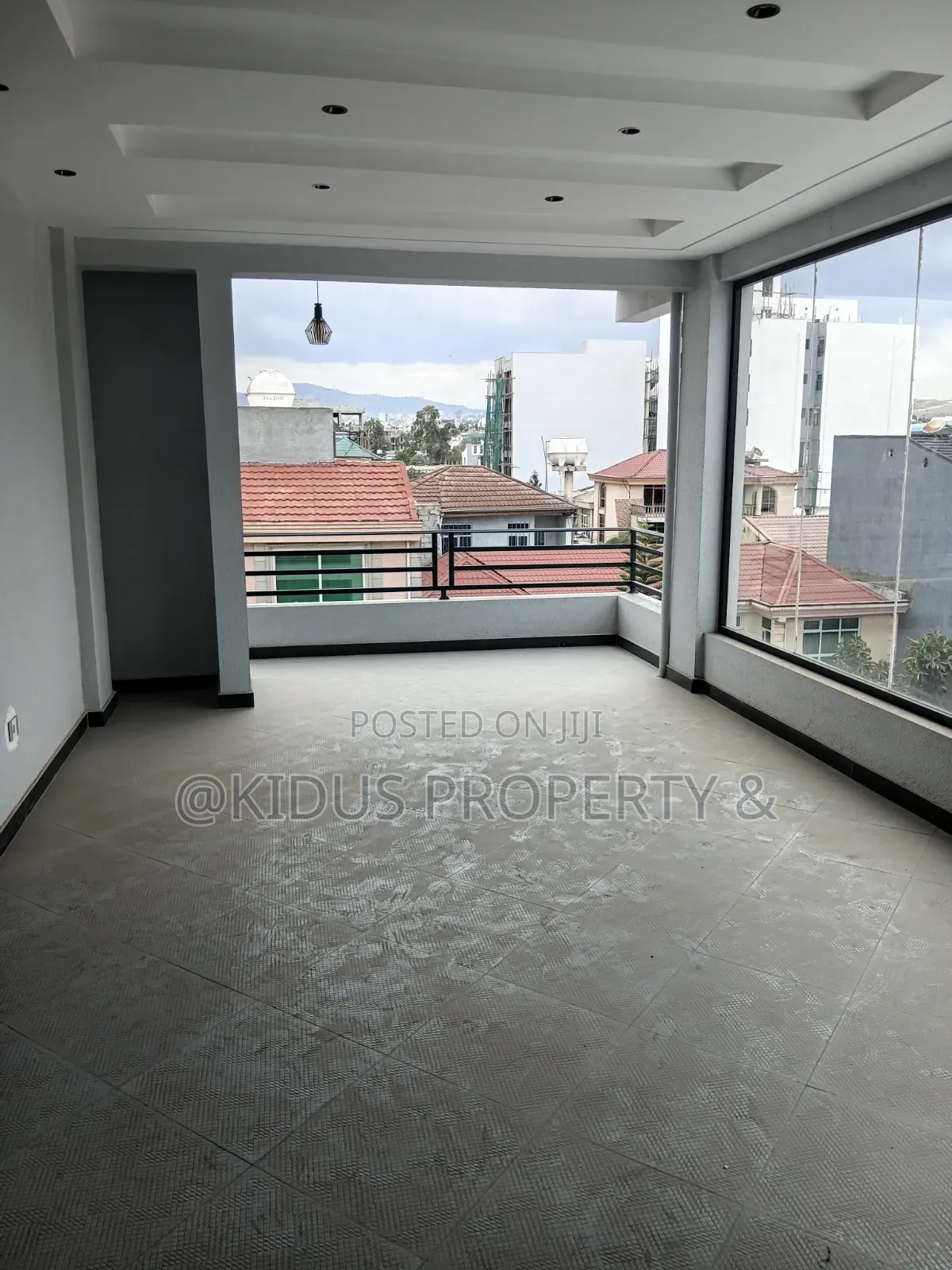 8bdrm Townhouse / Terrace in Mekaele Near To, Nifas Silk-Lafto for rent