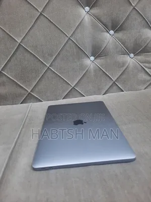New Laptop Apple MacBook Pro 2017 16GB Intel Core i5 SSD 512GB