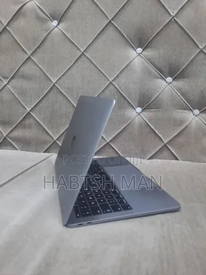 New Laptop Apple MacBook Pro 2017 16GB Intel Core i5 SSD 512GB