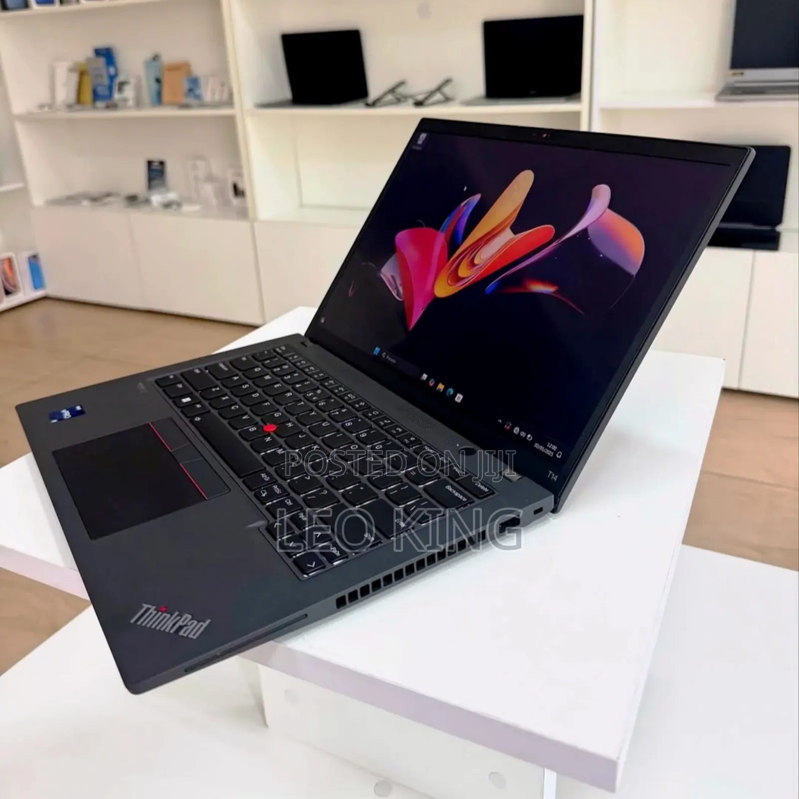 New Laptop Lenovo ThinkPad T14 8GB Intel Core i7 SSD 512GB