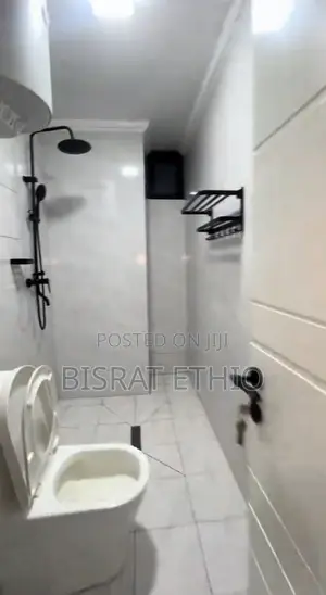3bdrm Apartment in መገናኛ አምቼ, Bole for sale