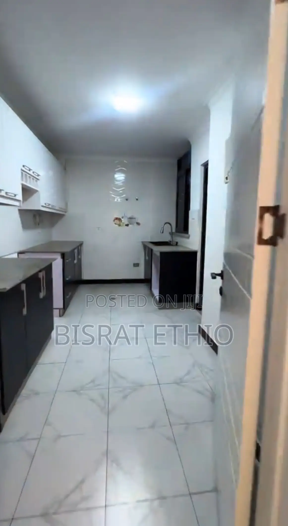 3bdrm Apartment in መገናኛ አምቼ, Bole for sale