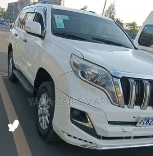 Toyota Land Cruiser Prado 2011 White