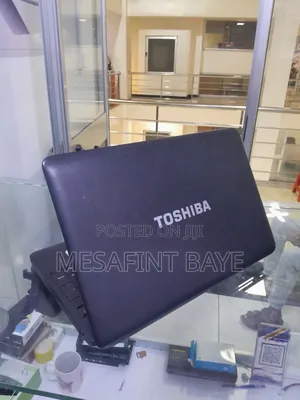 Laptop Toshiba Satellite C850 4GB Intel Celeron HDD 500GB
