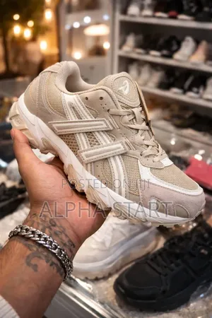 Asics Gel-Nyc Sneakers in a Metallic Silver High Master Quality Shoes