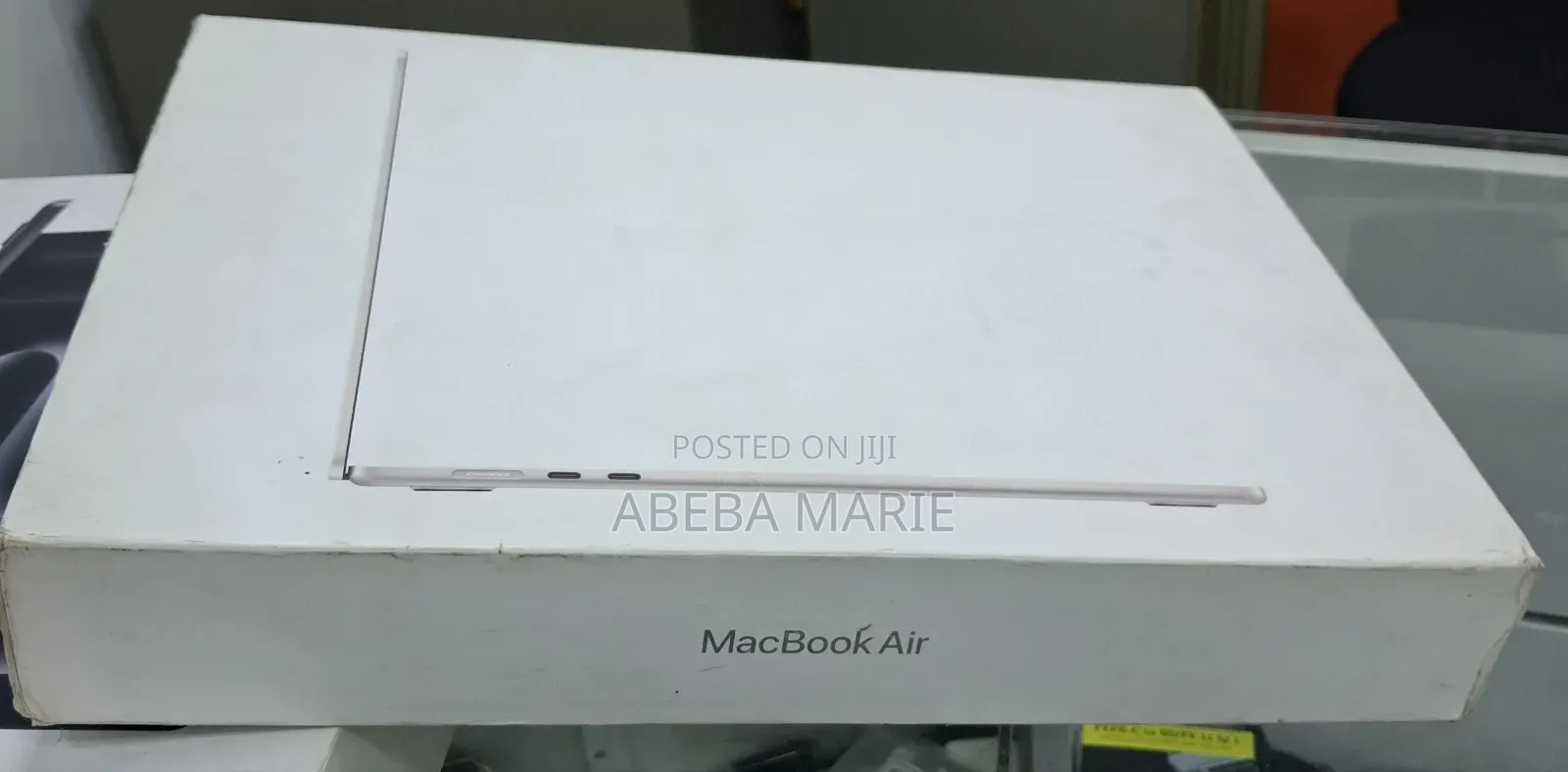New Laptop Apple MacBook Air 2024 M3 15-inch 24GB Apple M3 SSD 512GB