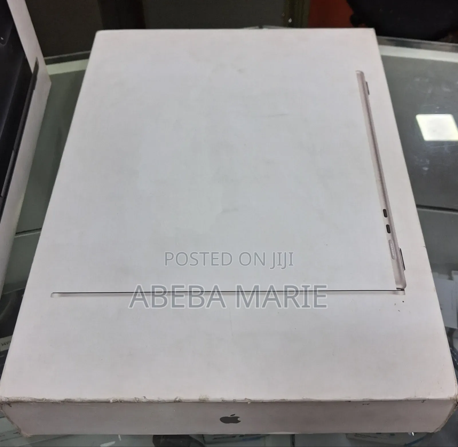 New Laptop Apple MacBook Air 2024 M3 15-inch 24GB Apple M3 SSD 512GB
