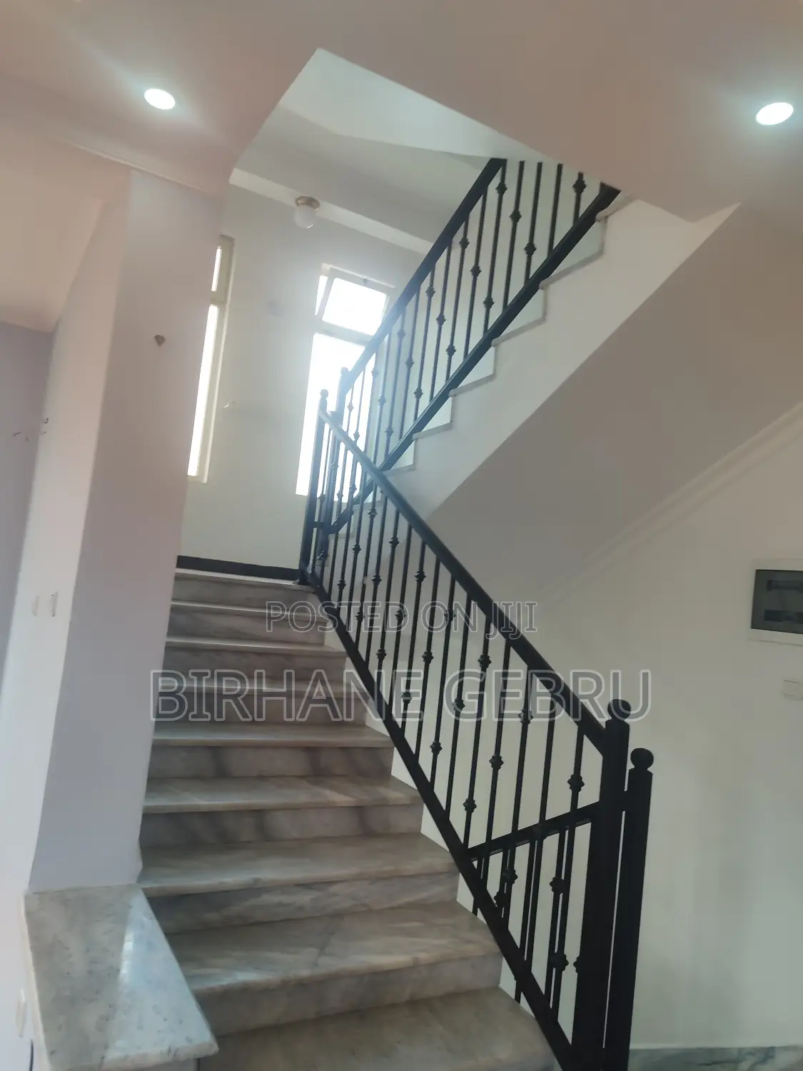 5bdrm House in G+3 House, Bole for rent