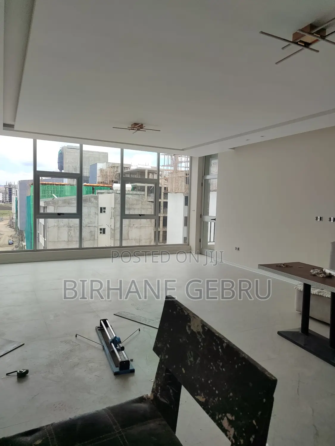 4bdrm Apartment in Luxury Apartiment, Bole for rent