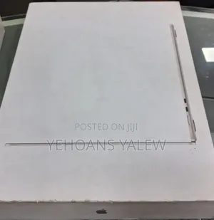 New Laptop Apple MacBook Air 2024 M3 15-inch 24GB Apple M3 SSD 512GB