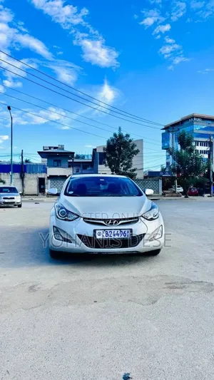 Hyundai Elantra 2015 Silver