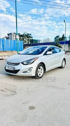 Hyundai Elantra 2015 Silver