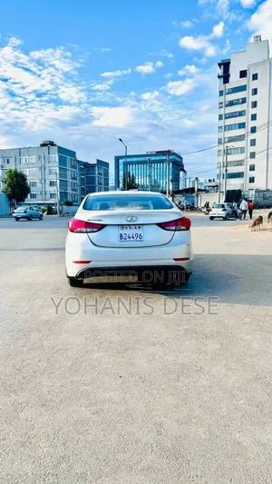 Hyundai Elantra 2015 Silver