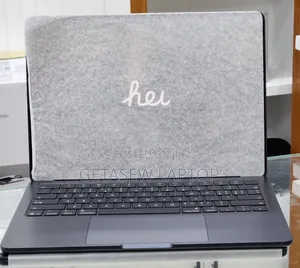 New Laptop Apple MacBook Air 2024 M3 15-inch 16GB Apple M4 SSD 256GB