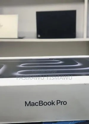 New Laptop Apple MacBook Pro 2024 M4 Max 64GB Apple M4 Max SSD 2T