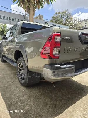 New Toyota Hilux 2025 Gray