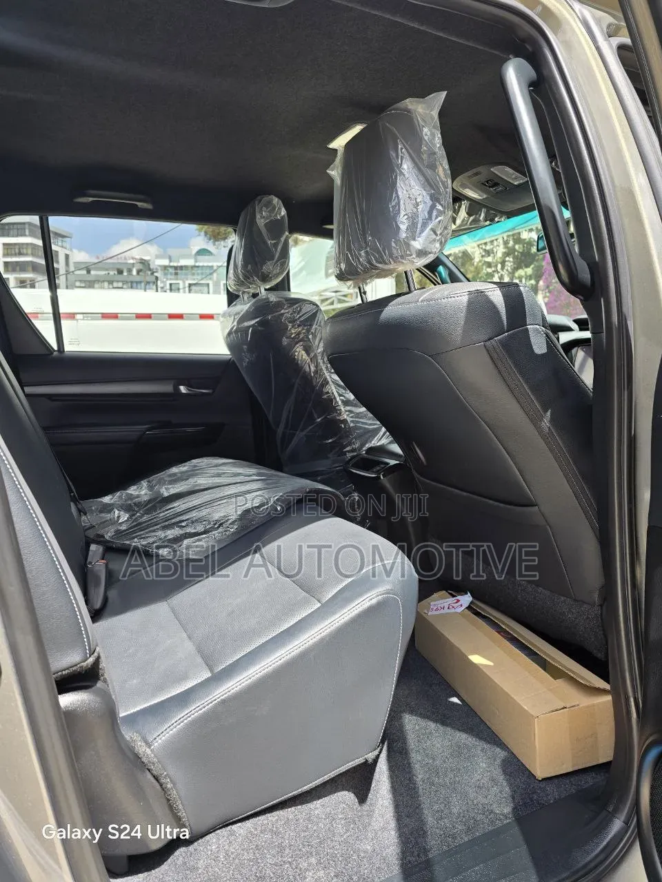 New Toyota Hilux 2025 Gray