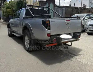 Mitsubishi L200 2008 Silver