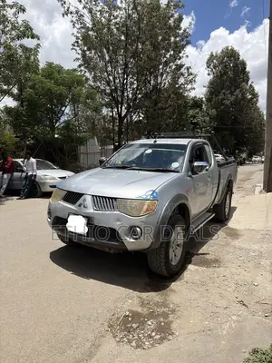 Mitsubishi L200 2008 Silver