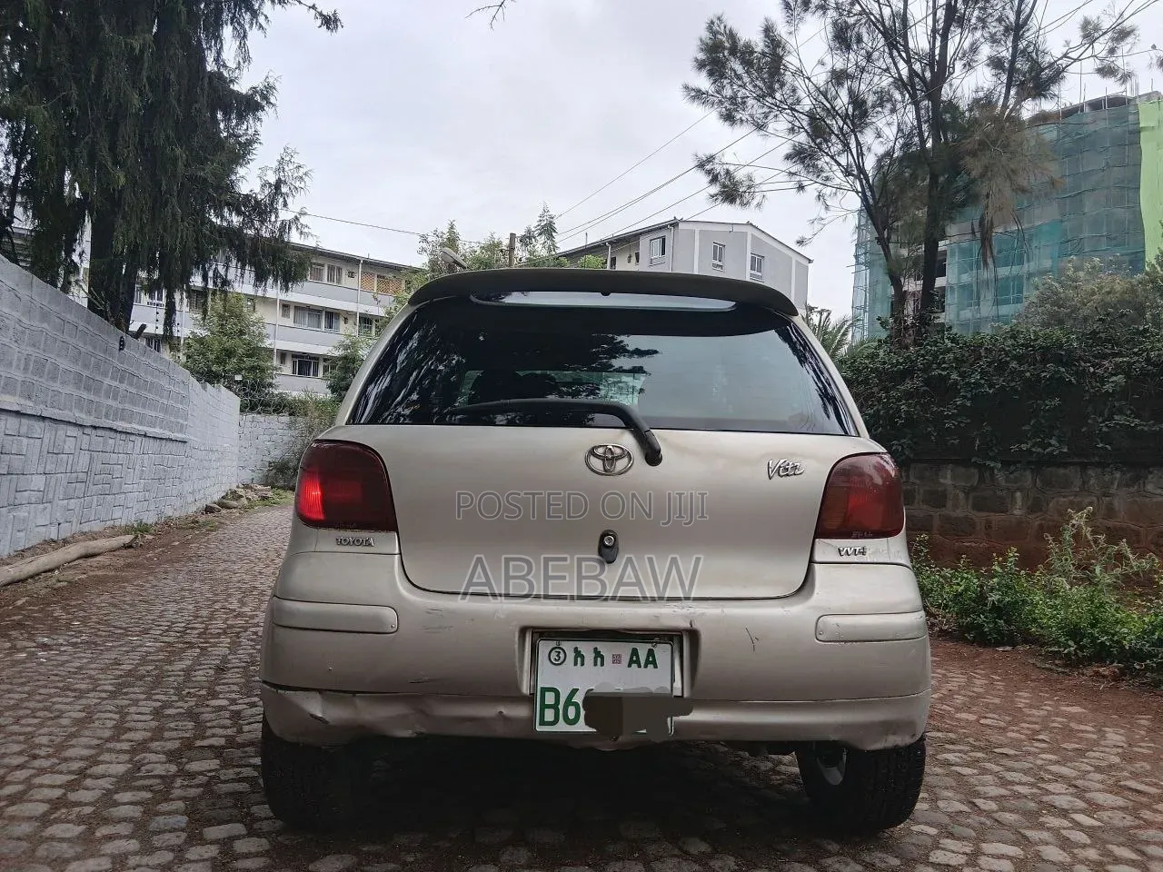 Toyota Vitz 2002 Silver