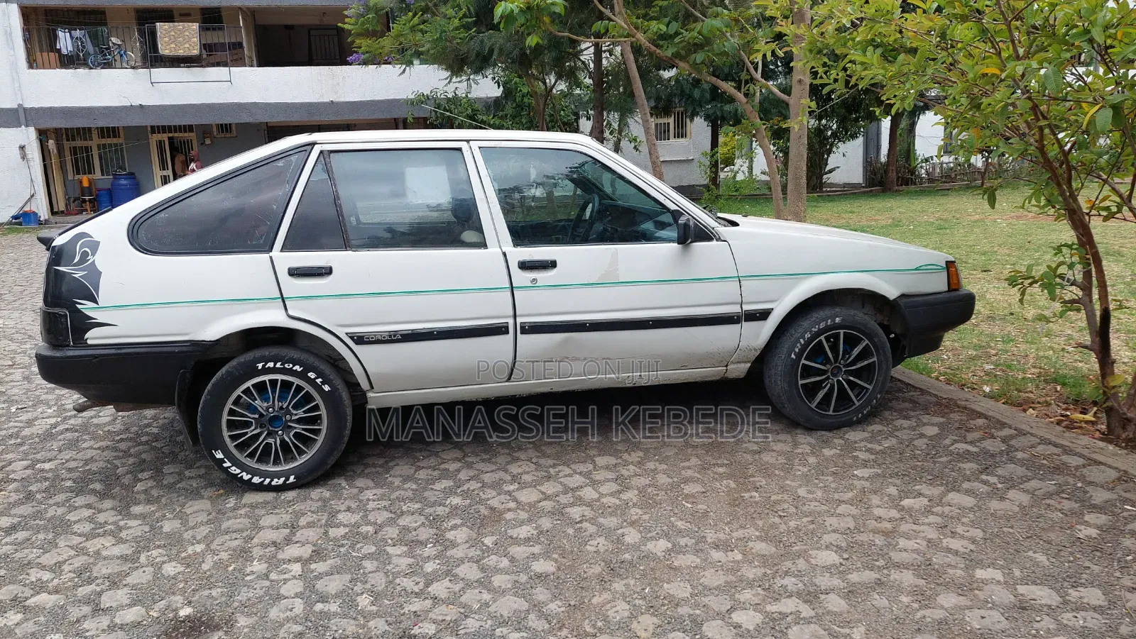 Toyota Corolla 1987 White