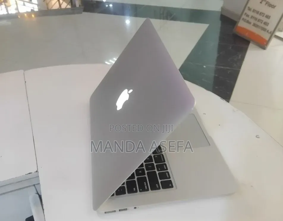 New Laptop Apple MacBook Air 2015 4GB Intel Core i5 SSD 256GB