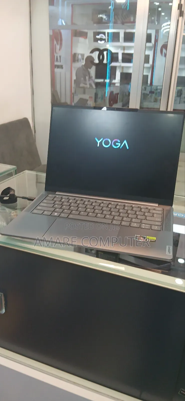 New Laptop Lenovo Yoga 710 16GB AMD Ryzen 7 SSD 512GB