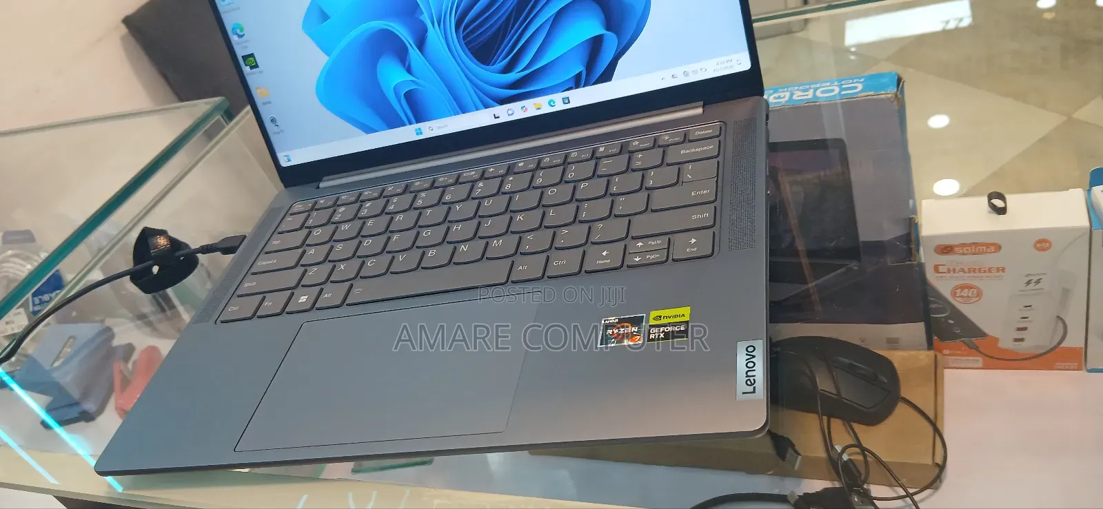 New Laptop Lenovo Yoga 710 16GB AMD Ryzen 7 SSD 512GB
