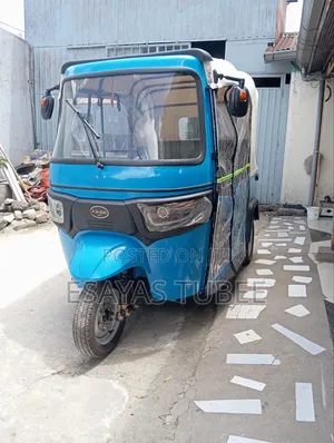 New Bajaj RE 2024 Blue