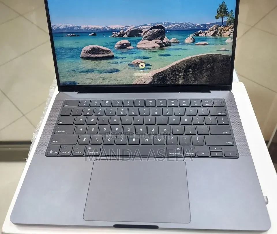 New Laptop Apple MacBook Pro 16GB Apple M5 SSD 512GB
