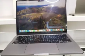 New Laptop Apple MacBook Air 2022 M2 8GB Apple M1 SSD 512GB