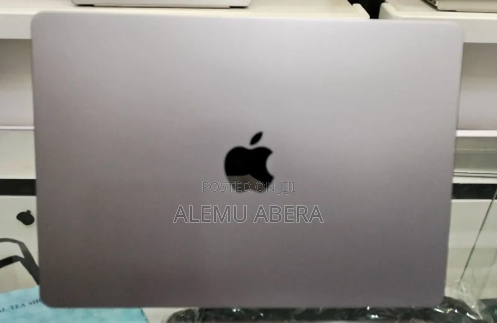 New Laptop Apple MacBook Air 2022 M2 8GB Apple M1 SSD 512GB