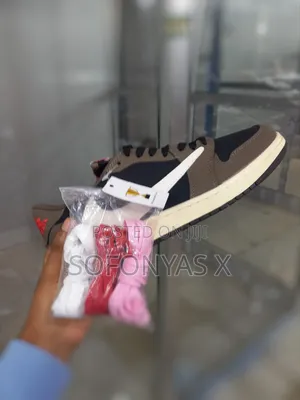 Nike Air Jordan 1 Retro Low Og Sp X Travis Scott