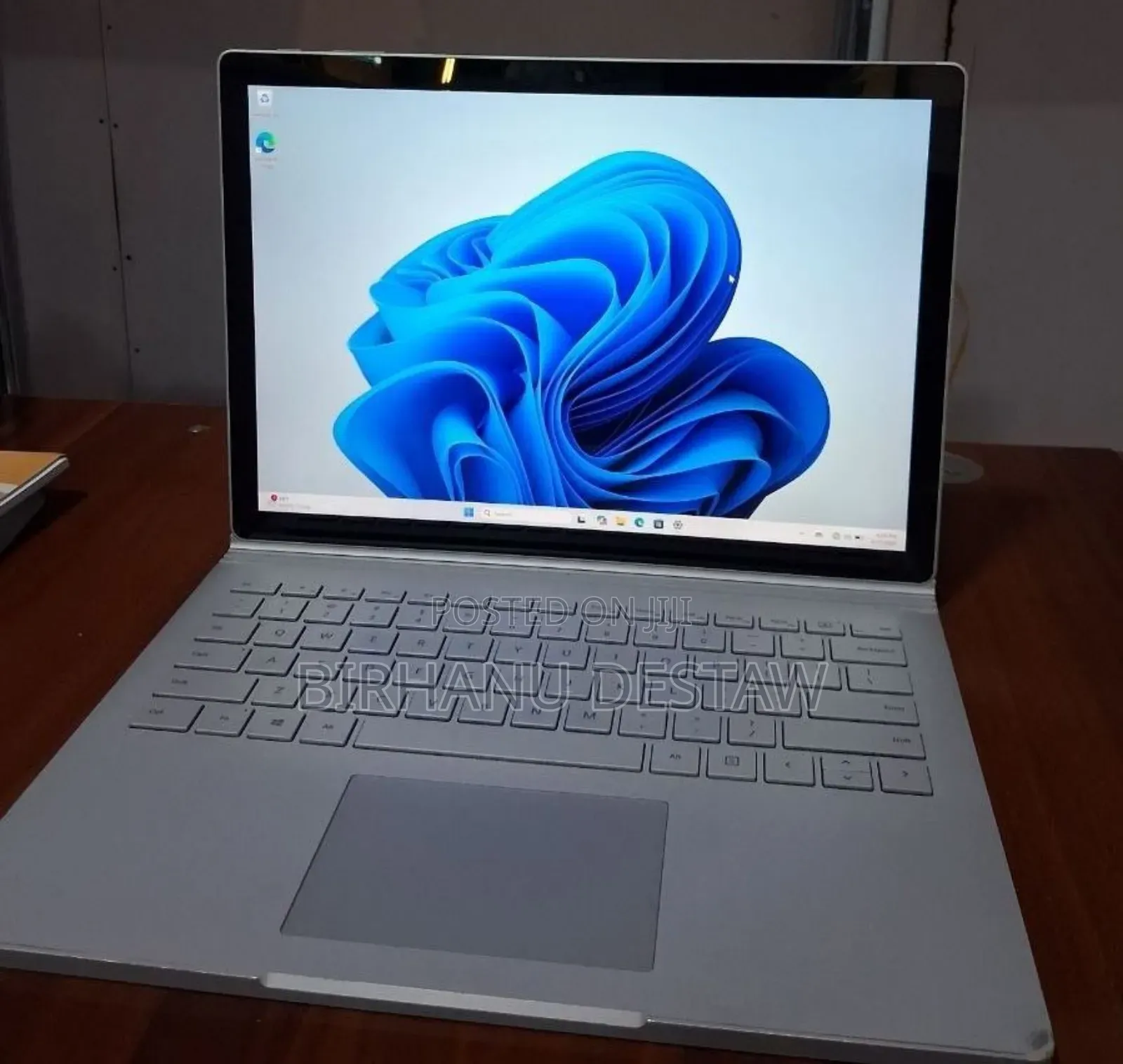 New Laptop Microsoft Surface Book 2 16GB Intel Core i7 SSD 512GB