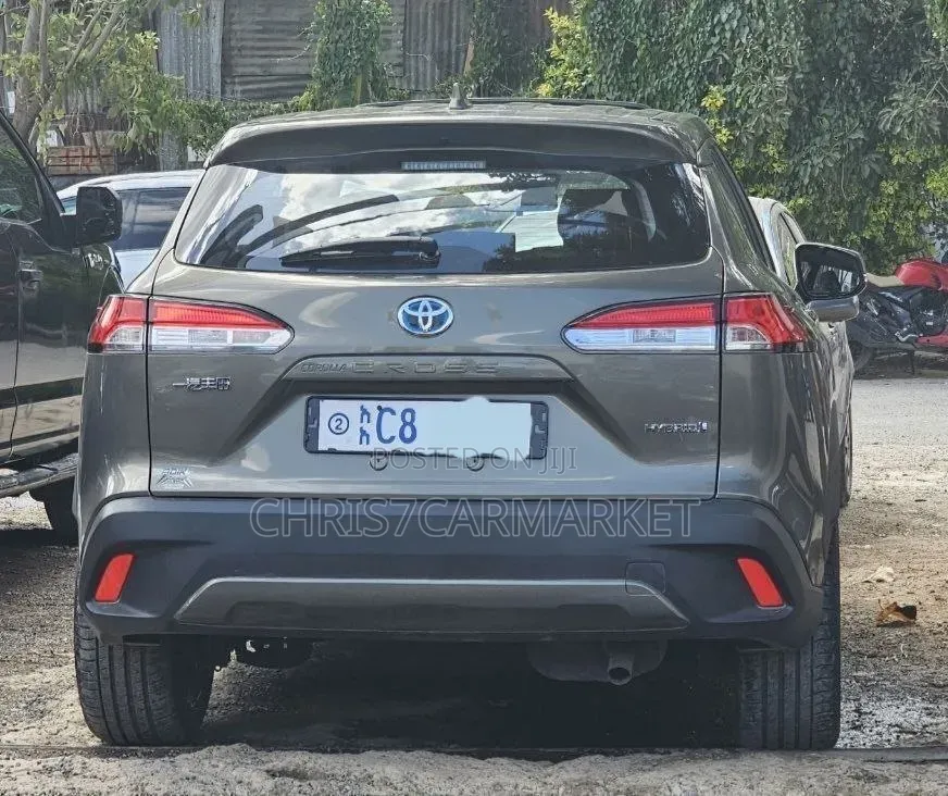 Toyota Corolla Cross LE 2WD 2024 Gray