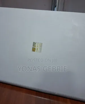 New Laptop Microsoft Surface 16GB Intel Core i7 SSD 512GB