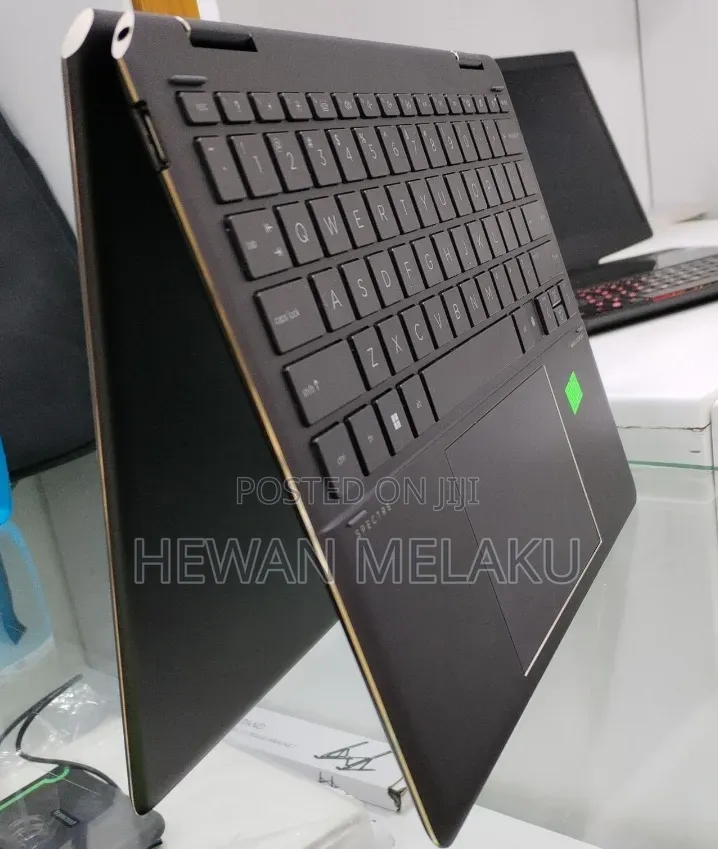 New Laptop HP Spectre X360 16GB Intel Core i7 SSD 1T