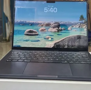 New Apple MacBook Pro 2025 M5 14-inch 16GB Apple M1 Pro SSD 512GB