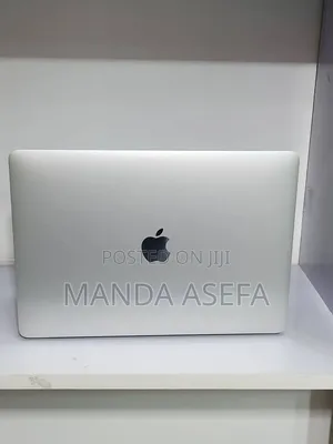New Laptop Apple MacBook Pro 2020 16GB Intel Core i7 SSD 512GB