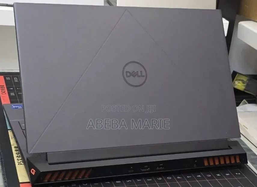 New Laptop Dell G15 5511 16GB Intel Core i7 SSD 1T