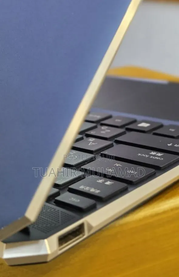 New Laptop HP Spectre 16GB Intel Core i7 SSD 512GB