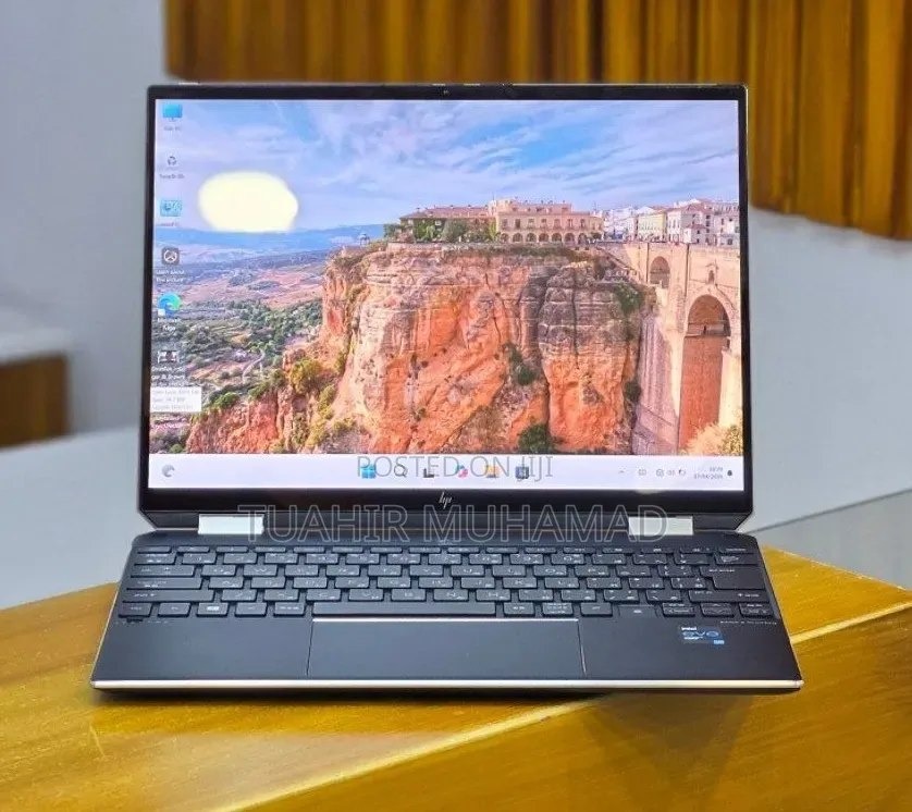 New Laptop HP Spectre 16GB Intel Core i7 SSD 512GB