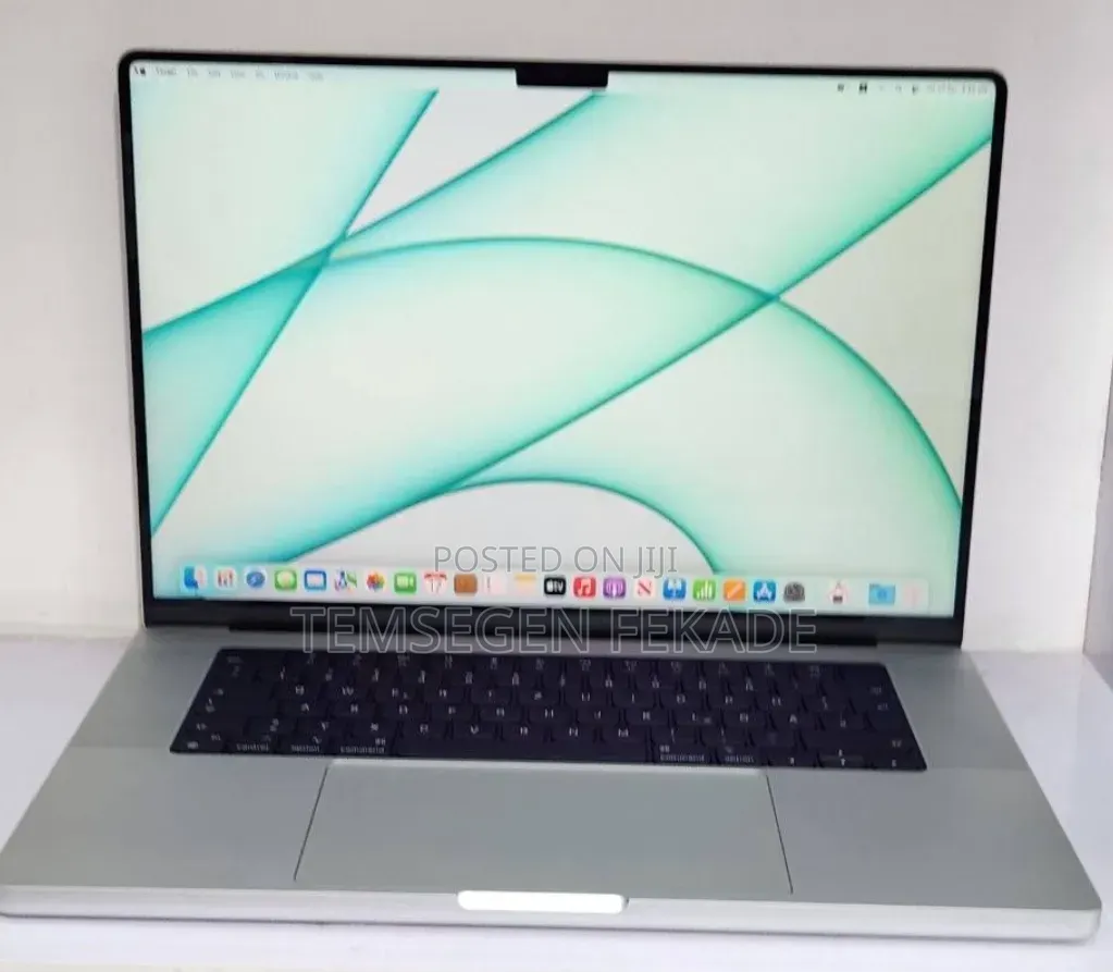 New Laptop Apple MacBook Pro 2021 M1 16GB Apple M1 Pro SSD 512GB